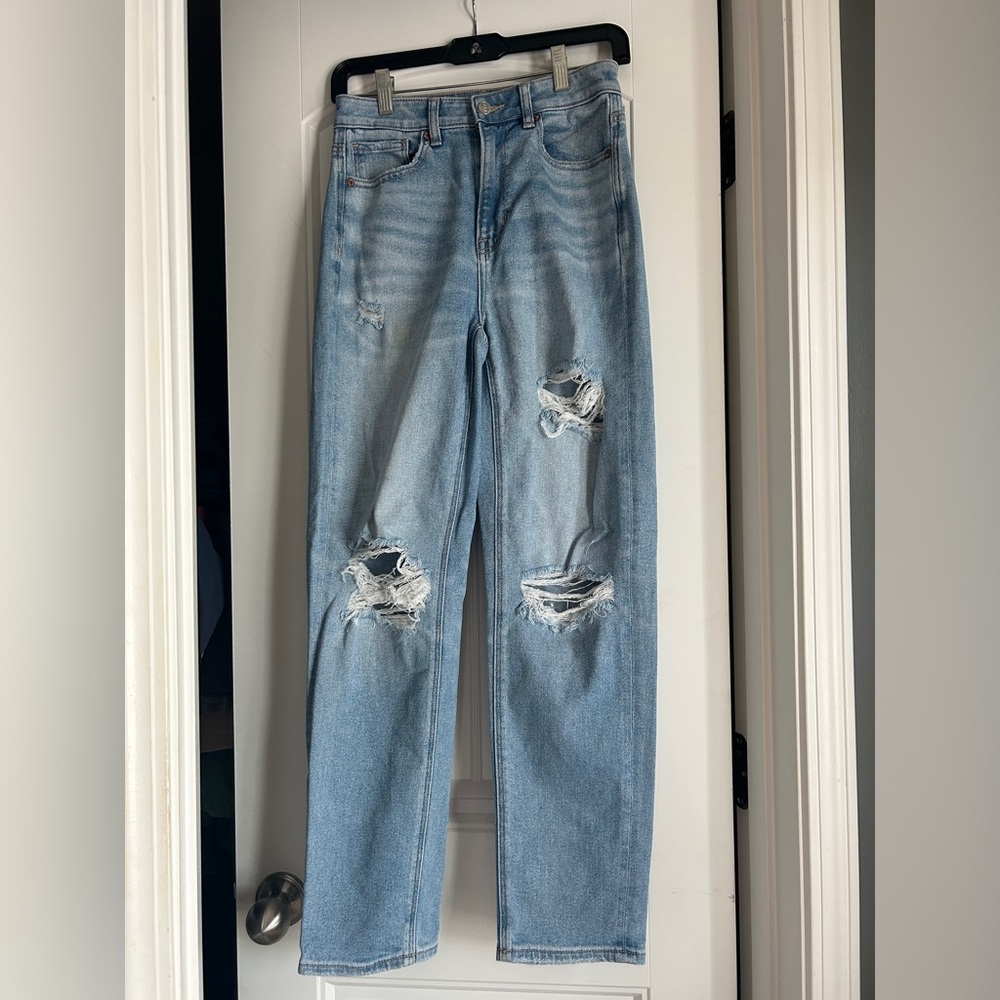 American Eagle Ripped Mom Straight Jeans